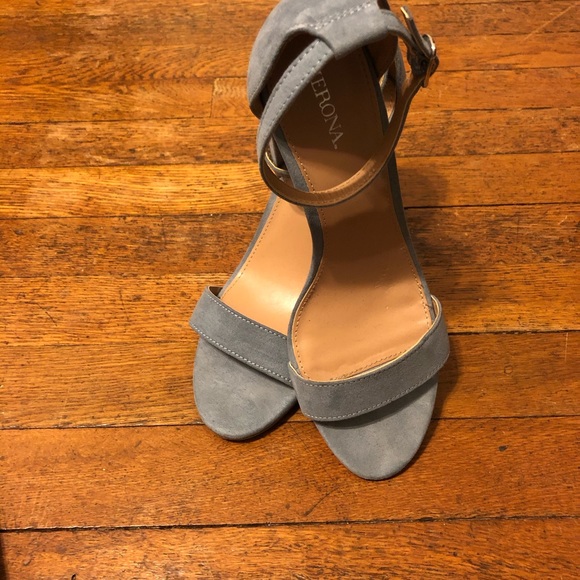 Powder Blue Heels - Picture 4 of 4